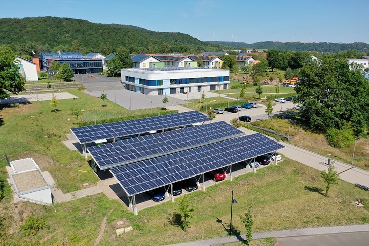 Three solar carports with fast-charging stations were installed on the Environmental Campus Birkenfeld/Germany. - © IBC Solar
