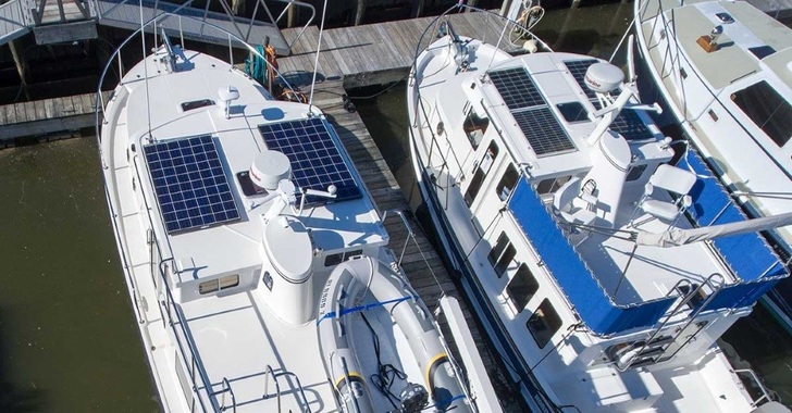 With solar panels on your boat you can save huge amounts of fuels, charge your batteries on board and avoid sound pollution. - © Trolling Power Solution

