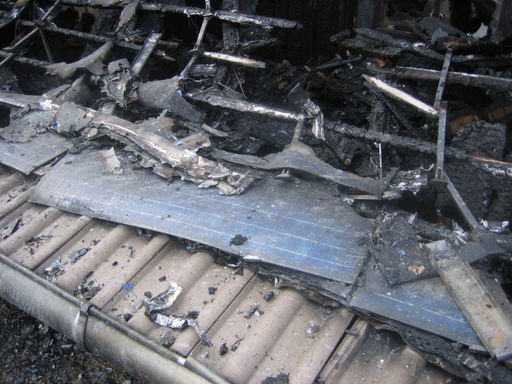 Damage of solar modules and generator by a heavy thunderstorm. - © Mannheimer Versicherungen
