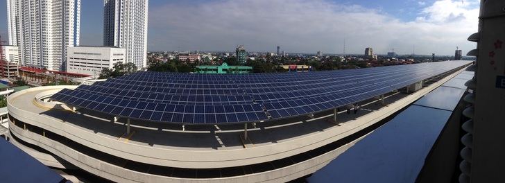 Commercial rooftops installations on shopping malls, like here in Manila or on industrial rooftops are growing. - © Schletter
