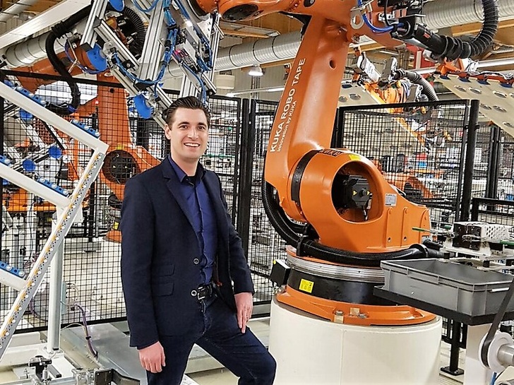 Pol Spronck in the plant of Solarwatt in Dresden.