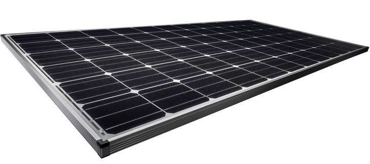 Every glass-glass module from Solarworld offers a bifacial extra benefit. - © Solarworld AG
