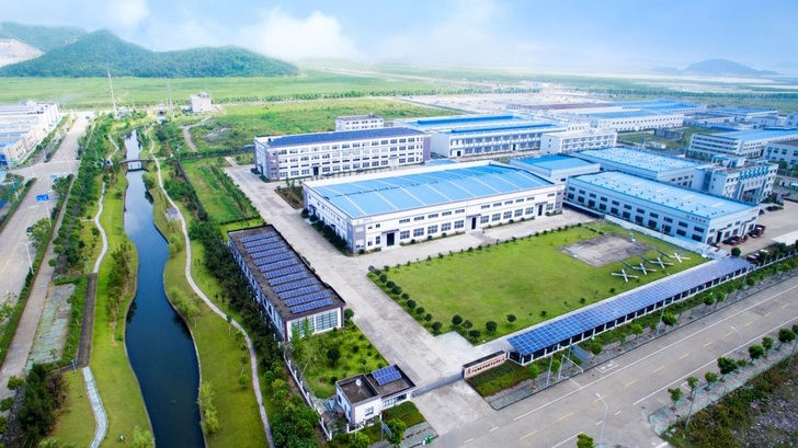 Animation image of Ginglong`s +4GW factory in Zhejiang, China.