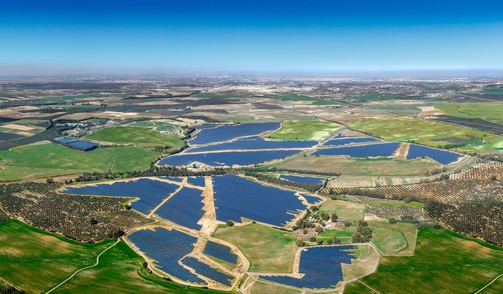 Don Rodgrio solar park south of Seville. 3 kilometers away Don Rodrigo 2 will be realized. - © BayWa r.e.
