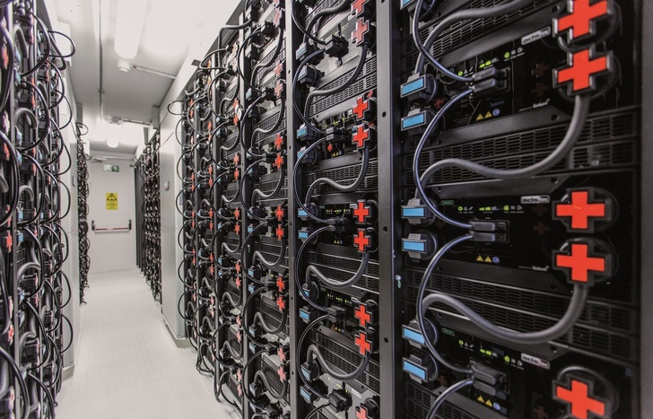 Solar plus energy storage can lower consumer power tarriffs in combination with a flexible, smart network, STA says.
