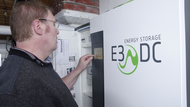 This storage device was made in Germany. The delivery within Europe takes no risk.