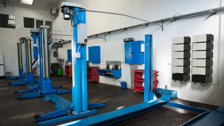 Modular design commercial storage systems cover a broad range of capacity and system power.