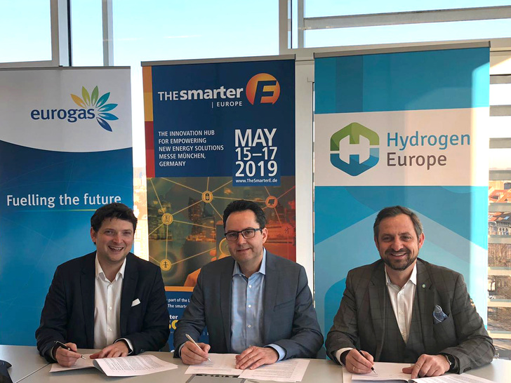 James Watson, Secretary General Eurogas, Markus Elsässer, CEO Solar Promotion, Jorgo Chatzimarkakis, Secretary General Hydrogen Europe. - © Solar Promotion
