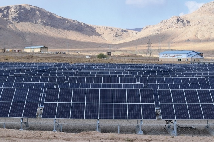 Fronius realized numerous major ground-mount projects in Iran and also reports positive business in the residential sector.  