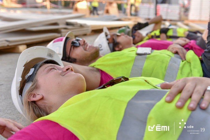 The Solar Decathlon is a great opportunity for students of architecture and engineering to show their approaches to modern, solar building. - © SDE19 / ÉMI Non Profit Ldt.
