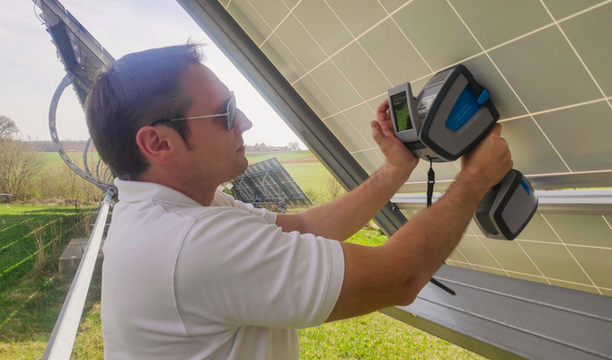 FTIR spectroscopy allows critical back sheets to be identified quickly and clearly. 