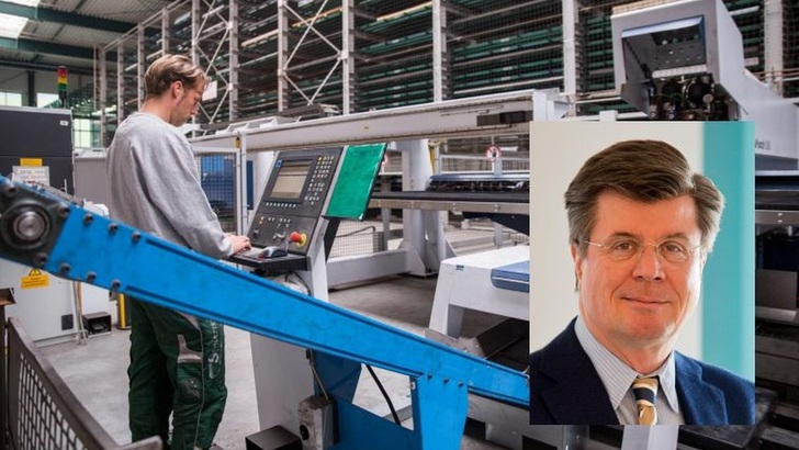 Tom Graf is Head of Schletter and CEO of the Schletter Group.