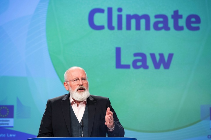 European Commission Executive Vice-President Frans Timmermans presenting the Climate Law today at a press conference. 