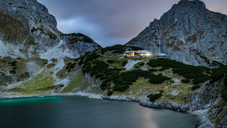 Off-grid living at its best: remote but nevertheless self-sufficient.