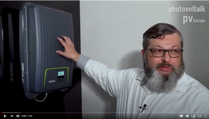 Visit on site in Hagen: Thomas Graber from Kostal explains the innovations for 2020.