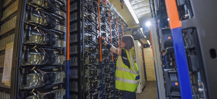 Battery parks can provide grid services and function as a virtual power plant.