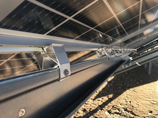 The new module clamp adapter, which is 60 mm high, allows for a higher energy yield on the module underside.