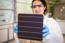 Oxford PV announced a pervoskite solar cell with a record efficiency of 29.52%.