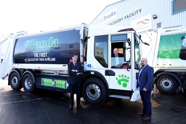 The solar array will also power this, Ireland’s first electric, zero emission refuse collection vehicle (eRCV).