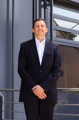 Before joining IBC Solar, Patrik Danz was Managing Director at Vossloh-Schwabe Deutschland GmbH and Managing Director and Sales Manager in the lighting industry.