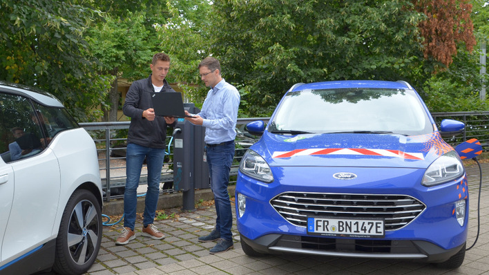 Intelligent charging management not only helps to limit the load on the grid when charging electric vehicles, but also to save on grid expansion.