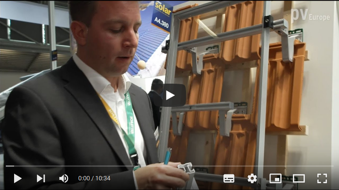 Manuel Schwarzmaier of the Schletter Group shows the innovations in mounting systems.