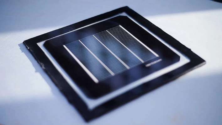 The high efficiencies of perovskite cells have so far only been achieved in the laboratory. Now the task is to turn them into complete modules.