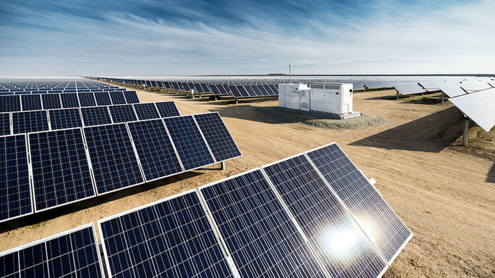 Huge solar fields have sprung up in the southwest of the USA.