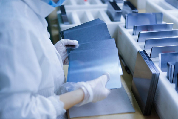 Researchers are exploring possibilities to reuse silicon from old solar panels for new, higher energy-density, batteries technologies for electric vehicles.