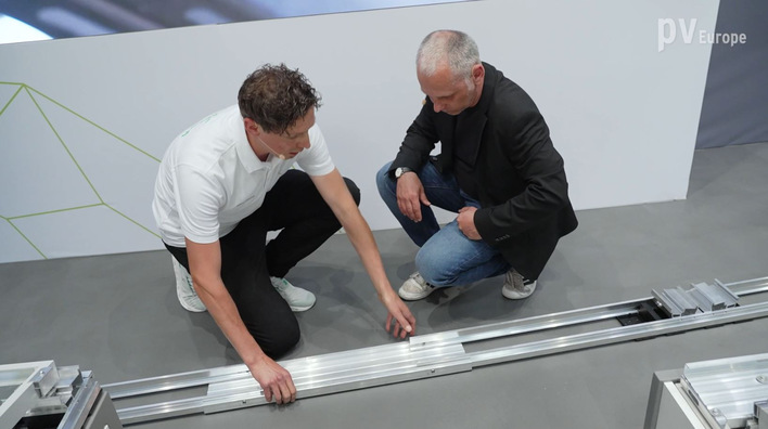 Marc Uhland (left) talks about details of the new mounting systems.