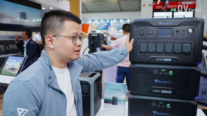 Mark Yu of Bluetti explains the innovative Poweroak.