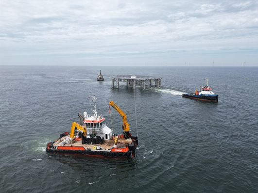 A tug in the right direction for offshore solar – the Merganser pilot project off the Dutch coast.