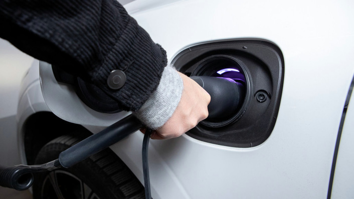 The charging stations are being built in two provinces in South Holland.