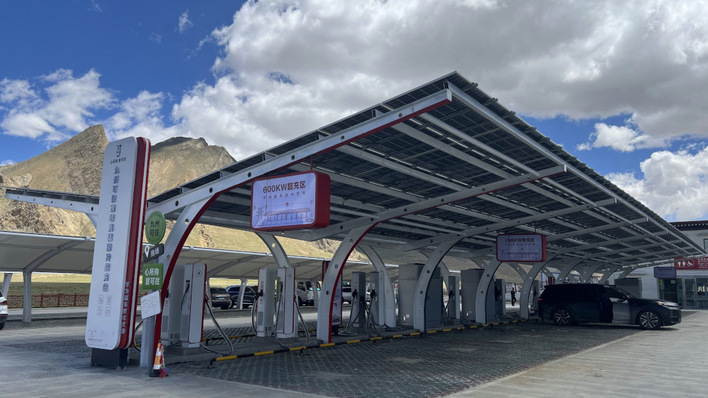 The station is designed to supply power to tourists' EVs at the foot of Mount Everest.