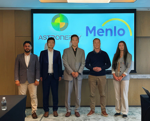 Lin He - General Manager, International Sales Astronergy,Troy Xu - Regional General Manager MENA Astronergy, Khaled Kashwaa - Regional Aales Manager, MENA Astronergy, Bartosz Majewski, CEO, Menlo Electric  Katarzyna Wilczewska - Supply Chain Manager, Menlo Electric (from left).