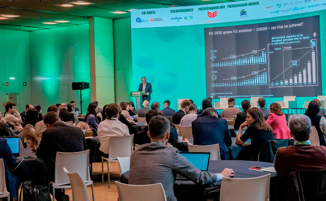 First-hand information, from experts for experts is the focus.