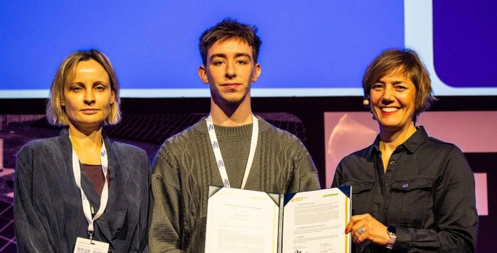 Nina Schoenian, Managing Director at Greenpeace Germany, Illia Kuksenko, Junior Campaigner at Greenpeace Ukraine, and SolarPower Europe CEO Walburga Hemetsberger (from left), at the signing event at SolarPower Summit in Brussels.