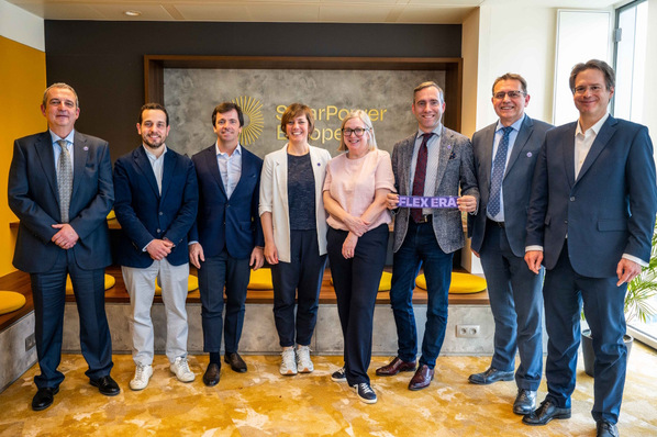 Juanma Fernandez (Sonnedix), Francisco Beirão (Lightsource BP), Duarte Bello (EDP), Walburga Hemetsberger (SolarPower Europe), Susannah Wood (Statkraft), Alexander Zahariev (Sunotec), Philippe Faine, (ENGIE), and Karsten Schlageter (ABO Energy) .