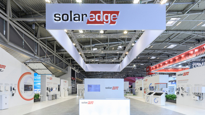 The booth of SolarEdge in Muncih is wide open for all customers and partners.
