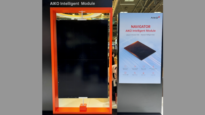 All brains, all black – the new Navigator module at the trade fair in Munich.