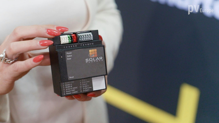 This tiny device from Solar Manager greatly simplifies the management of energy flows in buildings.