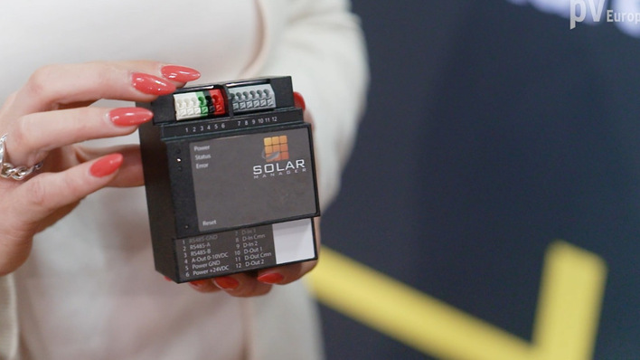 Small but beautiful – the device from Solar Manager.