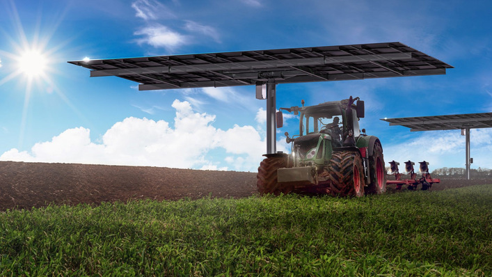 Tractors and tracking – in this instance on two planes.