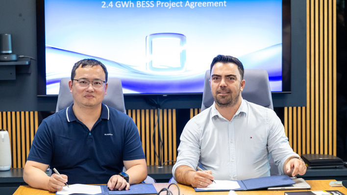 Shawn Shi, President of Sungrow Europe, and Kaloyan Velichkov, CEO of Sunotec