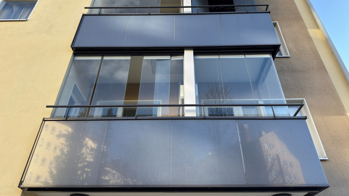 To the casual observer, the balcony appears ordinary despite its energy function