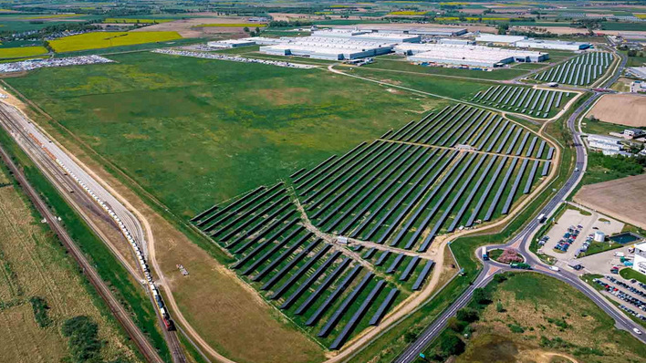 The new solar system at Września, stretching across the grounds of Volkswagen’s commercial vehicle plant