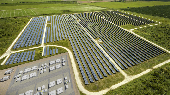 Lined up for business – a future solar park combined with storage in Sandon Brook/UK
