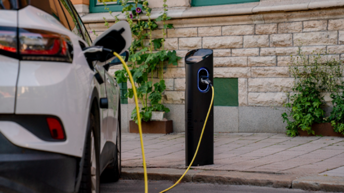 Flowerbeds and voltage now go hand in hand at Copenhagen’s charging stations