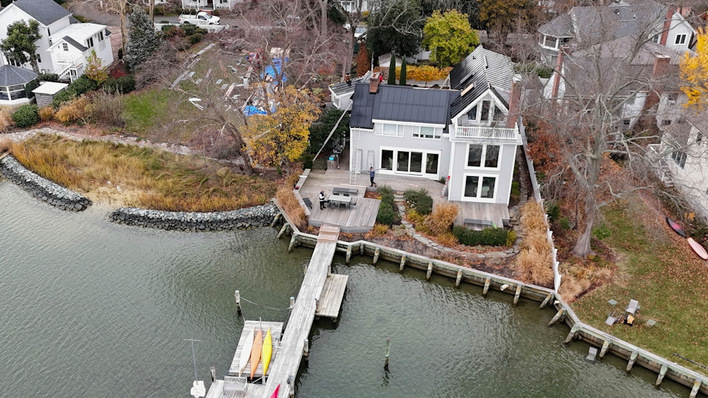 Waterfront living, power on top – US installer sees rising BIPV demand in premium homes