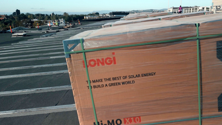 LONGi arrives on site, reflecting the continued build-out of rooftop PV capacity